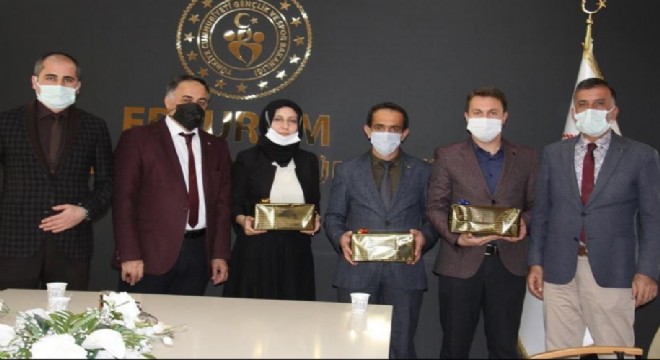 GSİM'de görevde yükselenler ödüllendirildi