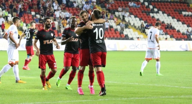 Gazişehir Adanaspor'u farklı yendi: 4-0