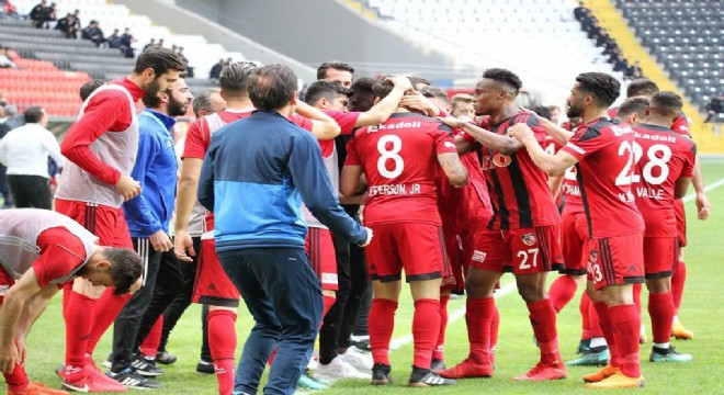 Gazişehir'de yaprak dökümü
