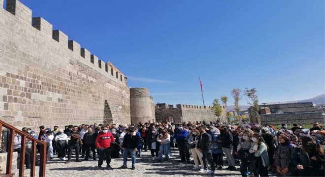 Genç Vizyon'dan Gençlere Erzurum Gezisi