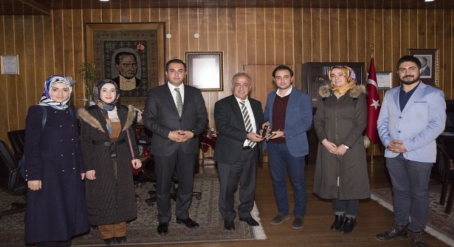 Gençlik Merkezi yöneticilerinden Çomaklı'ya ziyaret