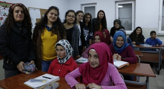 Gönüllü gençler iş başında