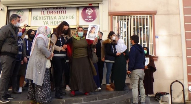 HDP'lilerle nöbetteki aileler arasında gerginlik