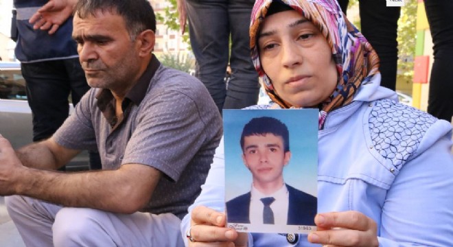HDP önünde eylem yapan aile sayısı 15'e yükseldi