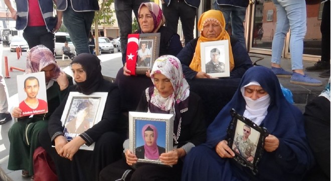 HDP önündeki ailelerin evlat nöbeti 52. günde