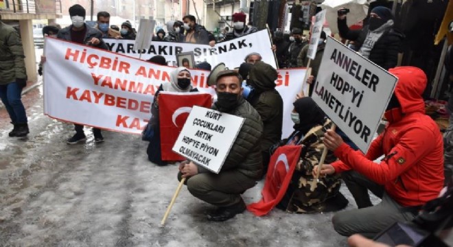 Hakkari'deki ‘Evlat Nöbeti' üçüncü haftasında