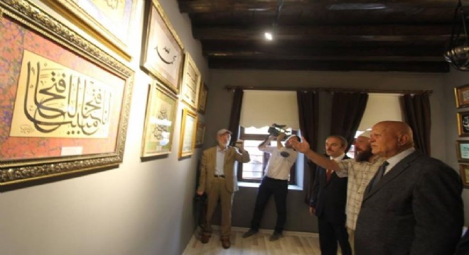 Hattat Şair Ahmed Revayi'ye vefa