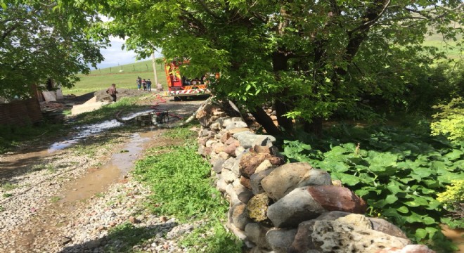 Horasan Aktaş'ta su baskını