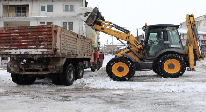 Horasan Belediyesi kar mesaisinde