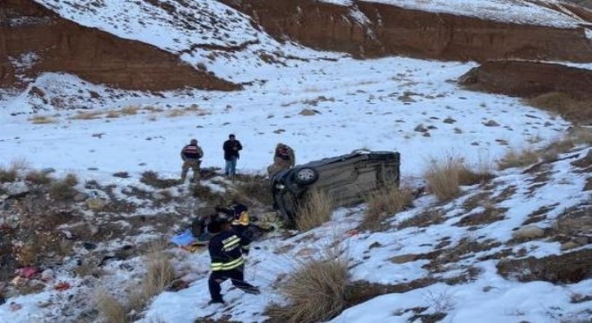 Horasan Dellal'de trafik kazası: 2 ölü, 2 yaralı