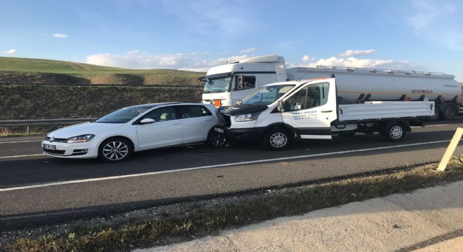 Horasan'da trafik kazası: 2 yaralı
