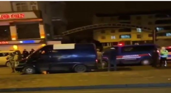 Iğdır'da bir minibüs dolusu göçmen kaçak yakalandı