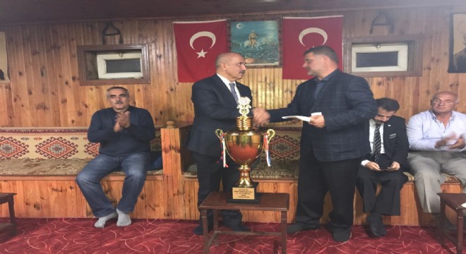 Ilıcalı'dan  atlı spora arpa desteği