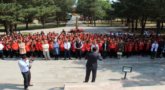 İlk dersi Kars Kapı Şehitliği'nde yaptılar