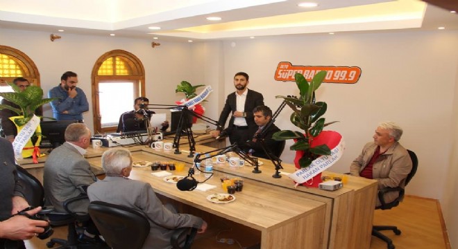 İlk konuk Kaymakam Turan oldu