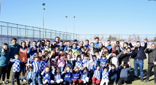 İlköğretim  öğrencilerinden Erzurumspor'a moral destek