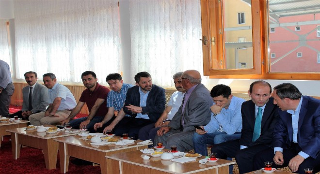 İspir'de bayramlaşma programına yoğun katılım