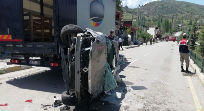 İspir'de feci kaza: 1 ölü, 4 yaralı