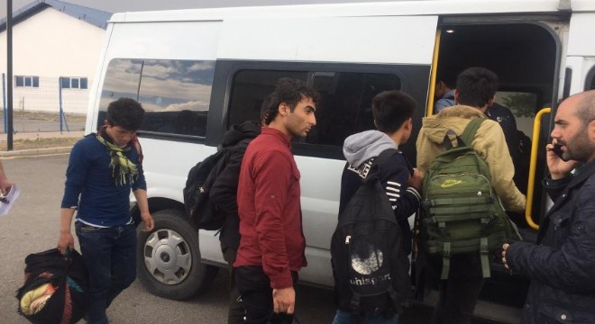 İstanbul'a gitmek isterken yakalandılar