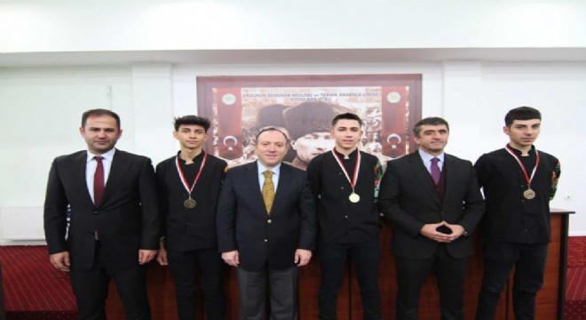 İstanbul'dan 3 madalya ile döndüler