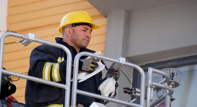 İtfaiyeden güvercin kurtarma operasyonu