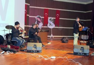 Ali Kınık Üniversitelileri coşturdu