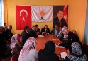 Aksak, “Kadın, Ailenin temelidir”