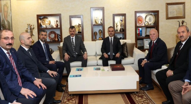 Kacır'dan Büyükşehir'e övgü