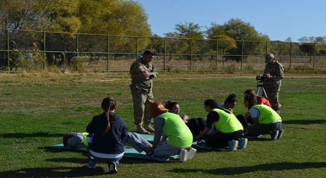 Kadınlar korucu olabilmek için ter döktü