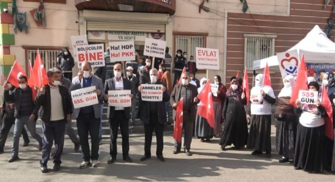 ‘Kahrolsun HDP ve PKK' sloganları ile yürüdüler