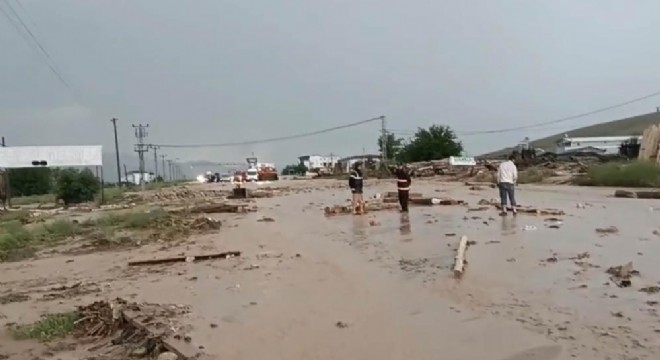 Kapanan Elazığ - Tunceli yolu trafiğe açıldı