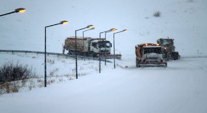 Kar yağışı Kop'ta ulaşımı zorlaştırdı