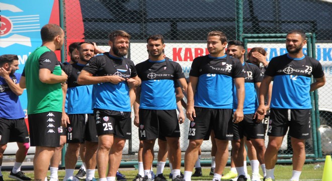 Karabükspor'ün yeni transferleri Palandöken'de
