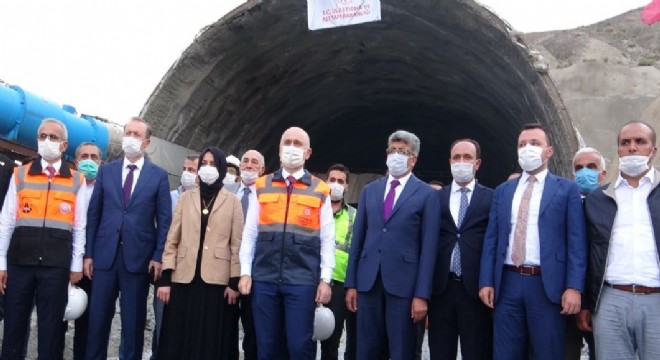 Karaismailoğlu: 'Sıkıntılı yolları bir bir aşıyoruz'