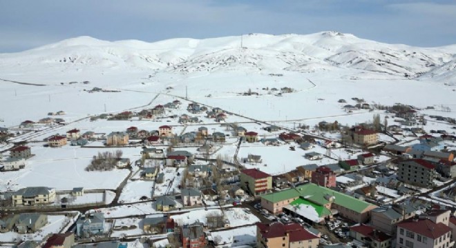 Karayazı'nın 40 yıllık tapu sorunu çözüldü