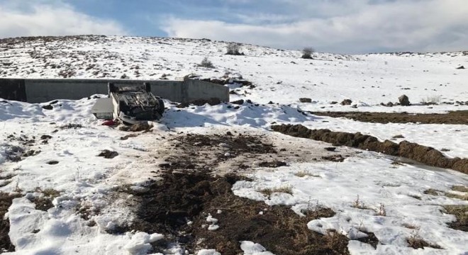Karlıova yolunda trafik kazası: 3 yaralı