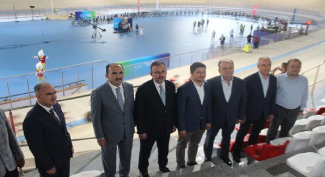 Kasapoğlu: 'Spor ailesini büyütme kararlılığındayız'