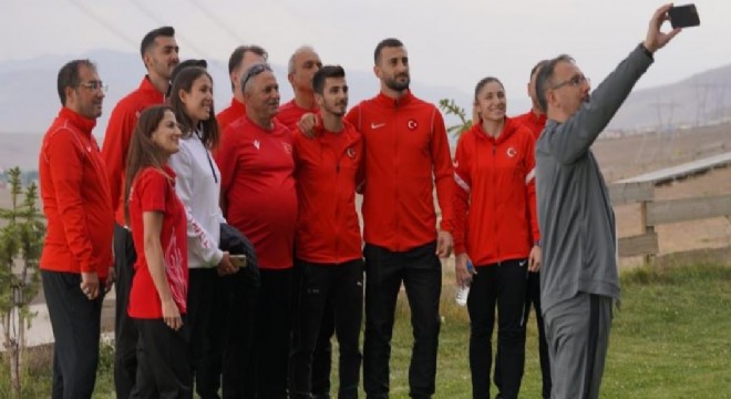 Kasapoğlu dünyayı Erzurum'a çağırdı