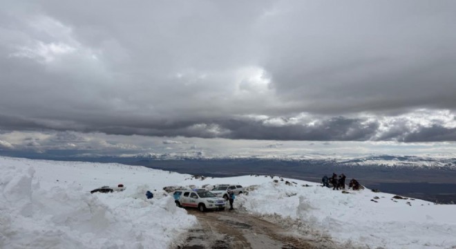 Kaybolan dağcı için arama çalışması başlatıldı