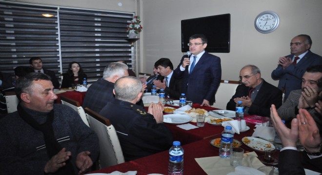 Kaymakam Ada'ya duygusal veda