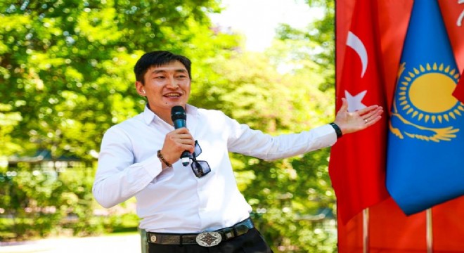 Kazak Milli şairi Kunanbayev'e vefa