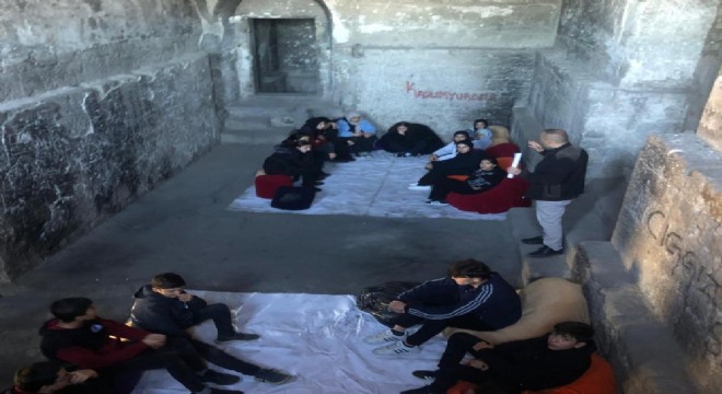 Kiremitlik Tabyası'nda tarih dersi