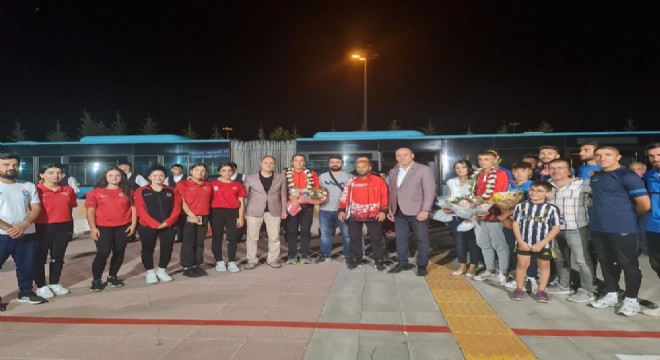 Koçak'a coşkulu karşılama