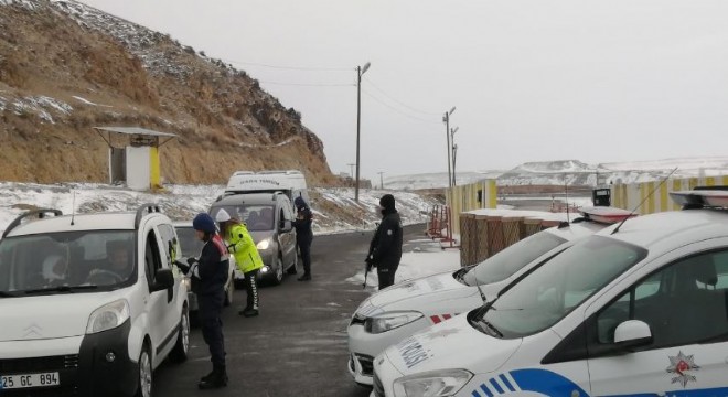 Köprüköy'de trafik uygulaması yapıldı