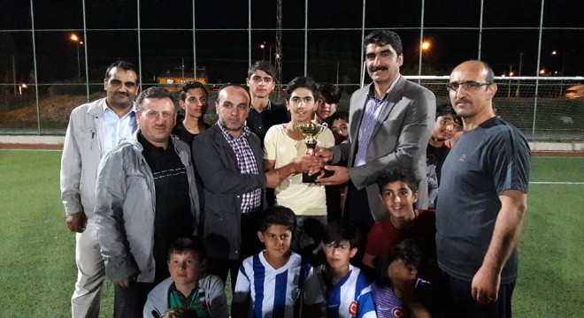 Kur'an bülbülleri sahada da hünerli