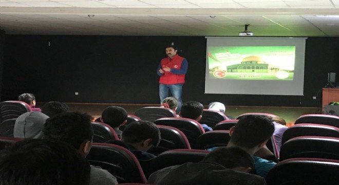 Kur'an kurslarında Mescidi Aksa konferansı