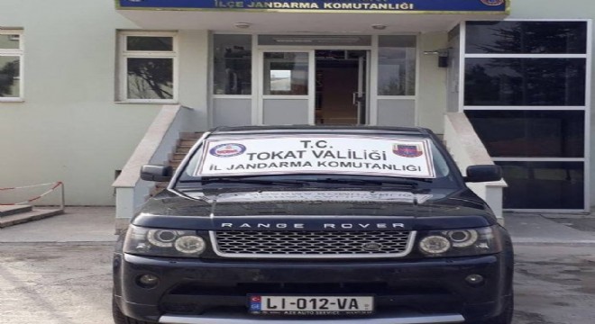 Lüks araçtan FETÖ ile ilgili notlar çıktı