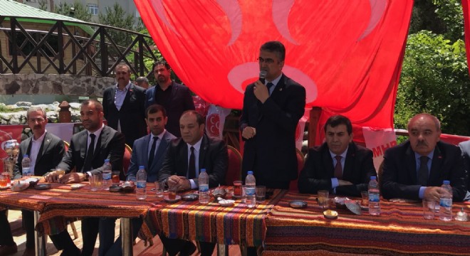 MHP'de bayramlaşma