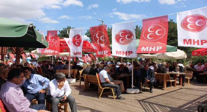 MHP'de bayramlaşma