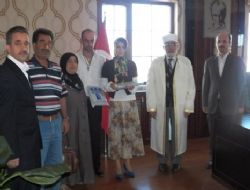Müslüman oldu, Esma adını aldı